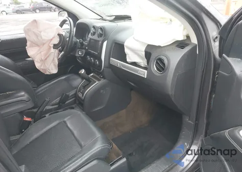 2016 Jeep Compass Latitude z USA, uszkodzony, nr VIN 1C4NJDEB8GD808815